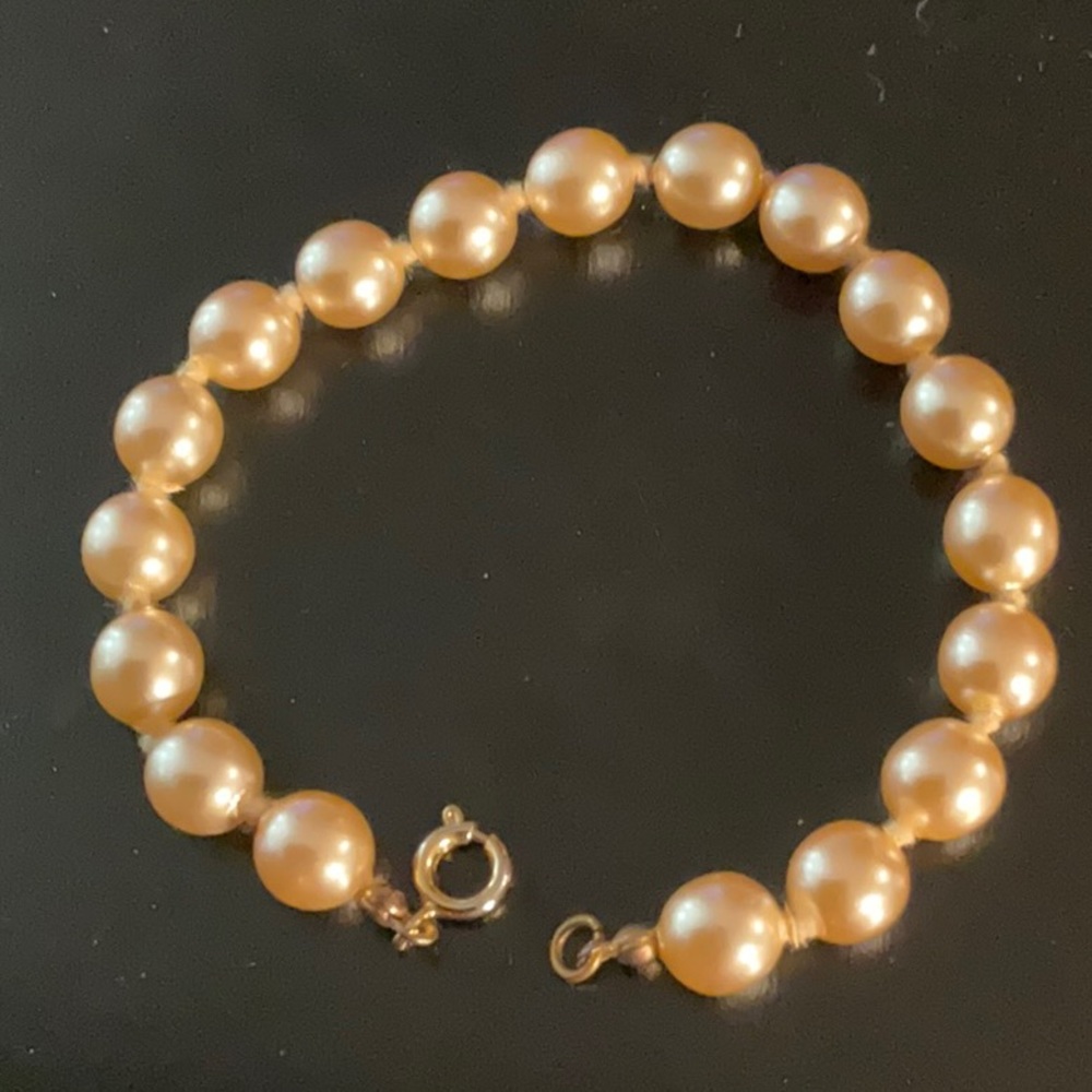 Vintage 7 Inch Faux Pearl Bracelet Individually knotted